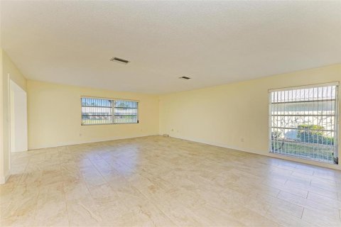 Casa en venta en Bradenton, Florida, 2 dormitorios, 177.72 m2 № 1530140 - foto 11