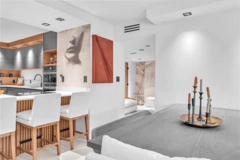 Condo in Sunny Isles Beach, Florida, 2 bedrooms  № 1708381 - photo 12