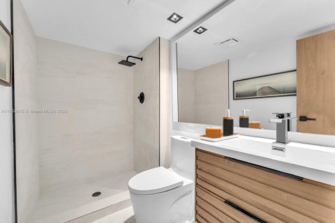 Condo in Sunny Isles Beach, Florida, 2 bedrooms  № 1708381 - photo 19