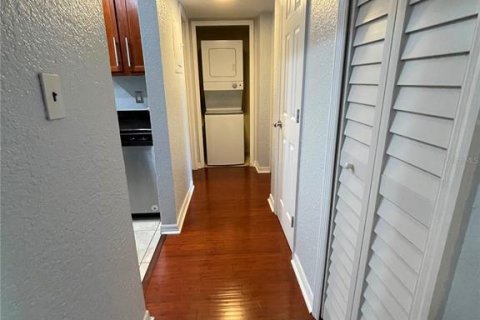 Condo in Orlando, Florida, 2 bedrooms № 2389351 - photo 13