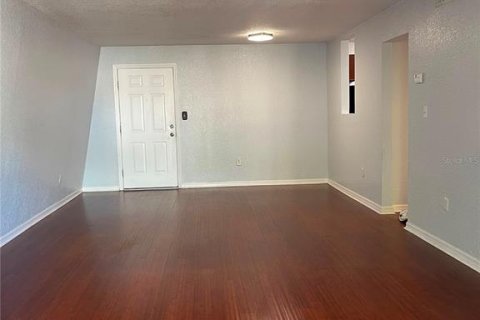 Condo in Orlando, Florida, 2 bedrooms № 2389351 - photo 5