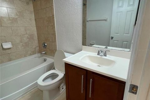 Condo in Orlando, Florida, 2 bedrooms № 2389351 - photo 16