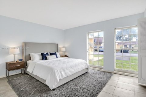 Купить таунхаус в Хайалиа, Флорида 2 спальни, 121.52м2, № 2032172 - фото 23