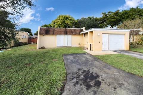 Купить таунхаус в Хайалиа, Флорида 2 спальни, 121.52м2, № 2032172 - фото 3