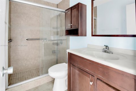 Купить таунхаус в Хайалиа, Флорида 2 спальни, 121.52м2, № 2032172 - фото 25