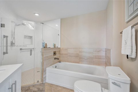 Купить кондоминиум в Майами, Флорида 2 спальни, 102.94м2, № 2052119 - фото 16