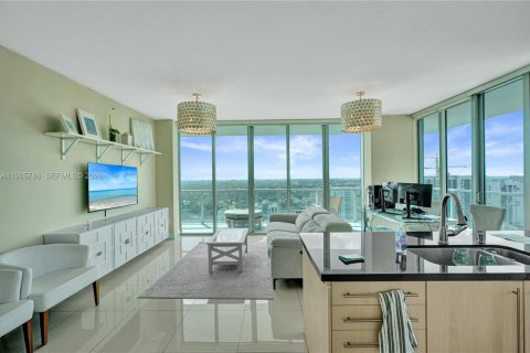 Купить кондоминиум в Майами, Флорида 2 спальни, 102.94м2, № 2052119 - фото 2