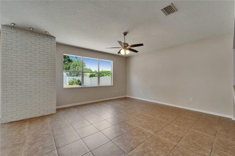 House in Mulberry, Florida 3 bedrooms, 235.51 sq.m. № 1640253 - photo 15