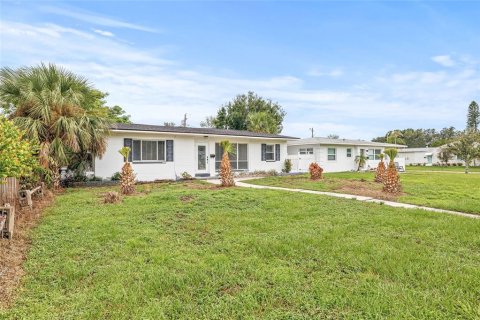 House in Saint Petersburg, Florida 3 bedrooms, 111.2 sq.m. № 1909754 - photo 30