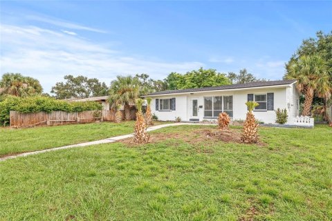 House in Saint Petersburg, Florida 3 bedrooms, 111.2 sq.m. № 1909754 - photo 29