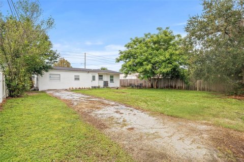 House in Saint Petersburg, Florida 3 bedrooms, 111.2 sq.m. № 1909754 - photo 28