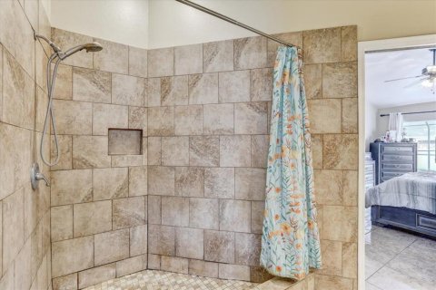 House in Valrico, Florida 4 bedrooms, 149.67 sq.m. № 1820751 - photo 21