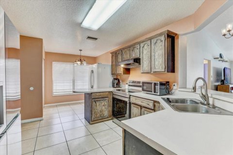House in Valrico, Florida 4 bedrooms, 149.67 sq.m. № 1820751 - photo 7