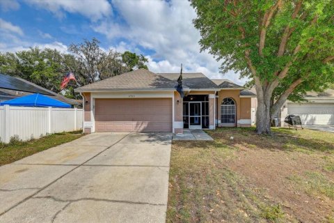House in Valrico, Florida 4 bedrooms, 149.67 sq.m. № 1820751 - photo 1