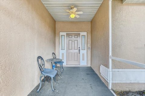 House in Valrico, Florida 4 bedrooms, 149.67 sq.m. № 1820751 - photo 3
