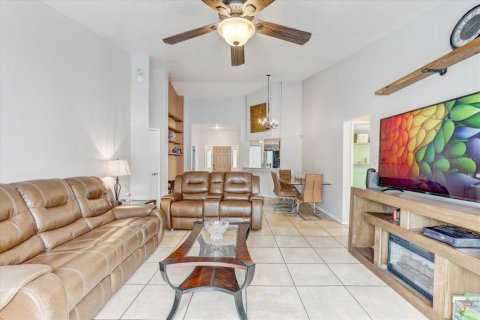 House in Valrico, Florida 4 bedrooms, 149.67 sq.m. № 1820751 - photo 16