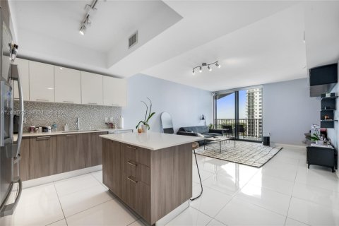 Condominio en alquiler en Doral, Florida, 1 dormitorio, 63.92 m2 № 2070101 - foto 5