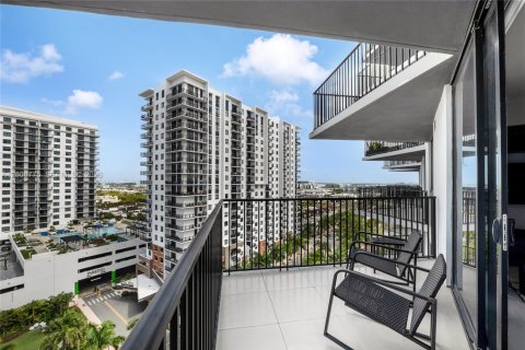 Condominio en alquiler en Doral, Florida, 1 dormitorio, 63.92 m2 № 2070101 - foto 13