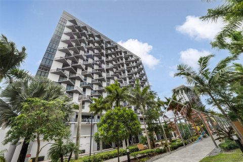 Condo in Doral, Florida, 1 bedroom  № 2070101