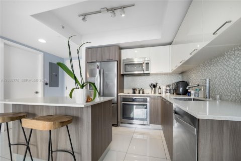 Condominio en alquiler en Doral, Florida, 1 dormitorio, 63.92 m2 № 2070101 - foto 4