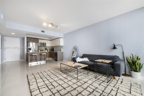 Condominio en alquiler en Doral, Florida, 1 dormitorio, 63.92 m2 № 2070101 - foto 7