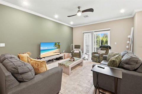 Townhouse in Davenport, Florida 3 bedrooms, 209.03 sq.m. № 2386184 - photo 4