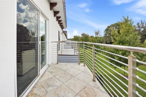 Townhouse in Davenport, Florida 3 bedrooms, 209.03 sq.m. № 2386184 - photo 19