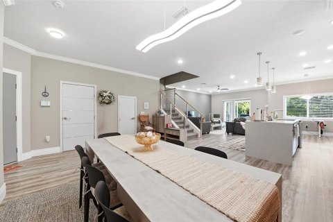 Townhouse in Davenport, Florida 3 bedrooms, 209.03 sq.m. № 2386184 - photo 8