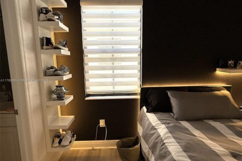 House in Doral, Florida 3 bedrooms, 228.73 sq.m. № 1943269 - photo 23