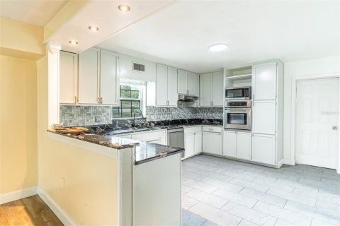 Villa ou maison à vendre à Sebring, Floride: 4 chambres, 182.83 m2 № 2321415 - photo 5