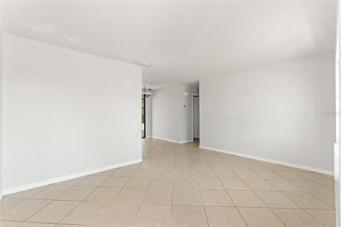 Casa en venta en Port Richey, Florida, 2 dormitorios, 65.4 m2 № 2225377 - foto 16