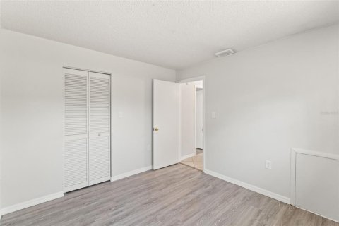 Casa en venta en Port Richey, Florida, 2 dormitorios, 65.4 m2 № 2225377 - foto 3