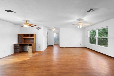 House in Orange City, Florida 2 bedrooms, 108.51 sq.m. № 1523829 - photo 12