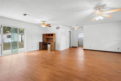 House in Orange City, Florida 2 bedrooms, 108.51 sq.m. № 1523829 - photo 13