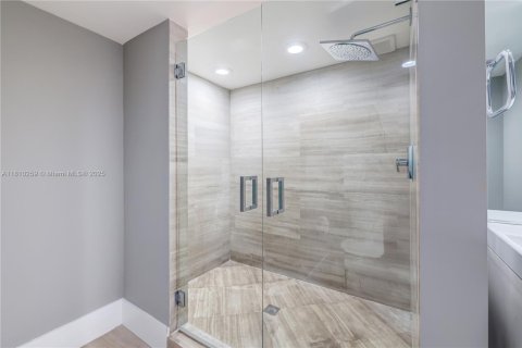 Copropriété à vendre à Miami, Floride: 2 chambres, 151.8 m2 № 1958188 - photo 18