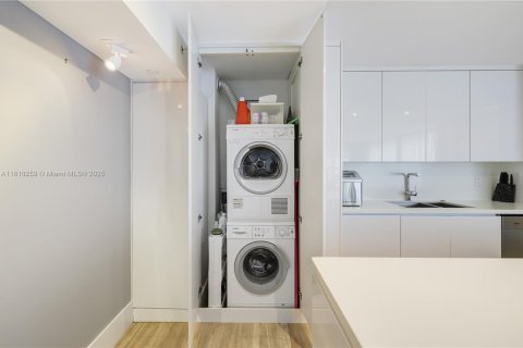 Copropriété à vendre à Miami, Floride: 2 chambres, 151.8 m2 № 1958188 - photo 26