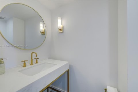 Copropriété à vendre à Miami, Floride: 2 chambres, 151.8 m2 № 1958188 - photo 14