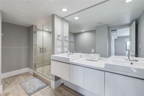 Copropriété à vendre à Miami, Floride: 2 chambres, 151.8 m2 № 1958188 - photo 17