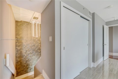 Copropriété à vendre à Miami, Floride: 2 chambres, 151.8 m2 № 1958188 - photo 15