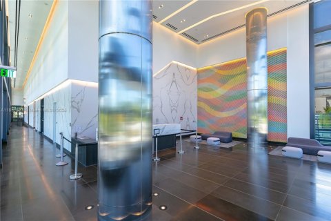 Купить коммерческую недвижимость в Авентура, Флорида № 2034749 - фото 3