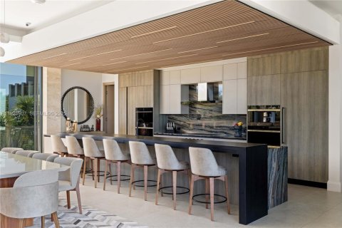 Casa en venta en Marathon, Florida, 10 dormitorios, 737.09 m2 № 1984724 - foto 13