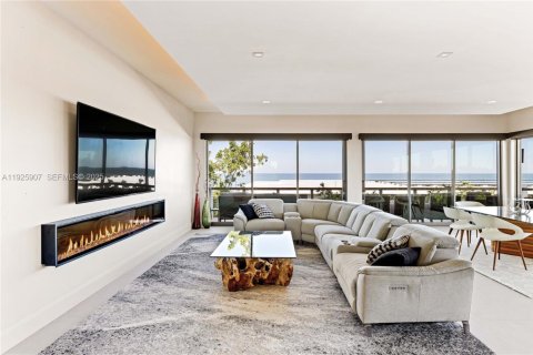 Casa en venta en Marathon, Florida, 10 dormitorios, 737.09 m2 № 1984724 - foto 25