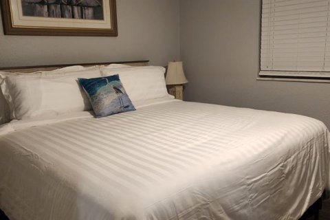 Condo in Englewood, Florida, 3 bedrooms № 2123081 - photo 2