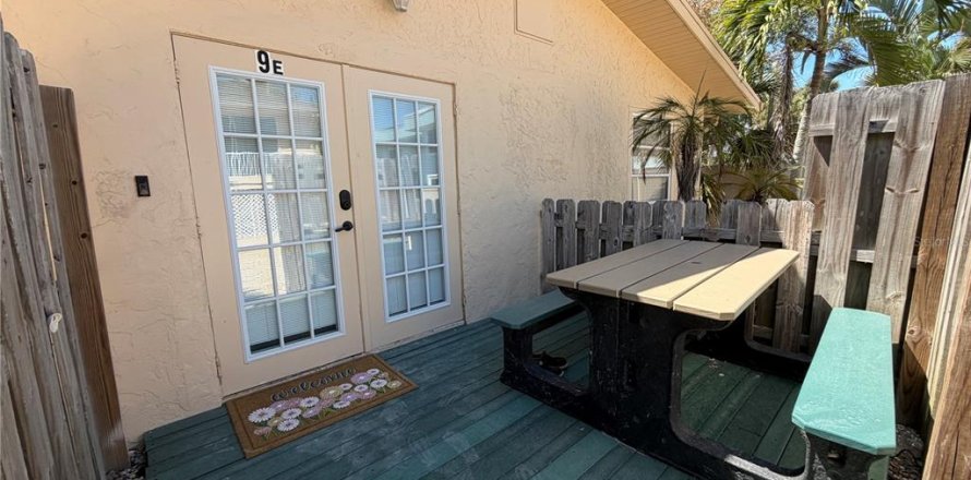 Condo in Englewood, Florida, 3 bedrooms № 2123081