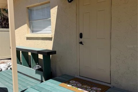 Condo in Englewood, Florida, 3 bedrooms № 2123081 - photo 12