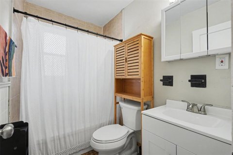 Villa ou maison à vendre à Saint Petersburg, Floride: 2 chambres, 66.89 m2 № 2219331 - photo 12