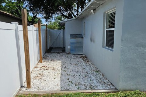 Villa ou maison à vendre à Saint Petersburg, Floride: 2 chambres, 66.89 m2 № 2219331 - photo 15