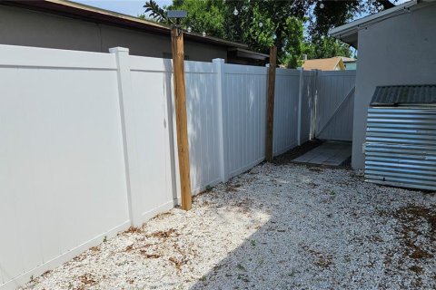 Villa ou maison à vendre à Saint Petersburg, Floride: 2 chambres, 66.89 m2 № 2219331 - photo 16