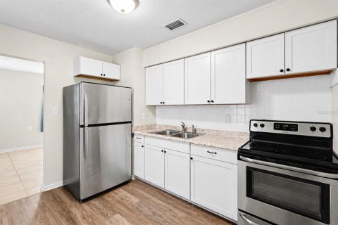 Villa ou maison à vendre à Saint Petersburg, Floride: 2 chambres, 66.89 m2 № 2219331 - photo 7