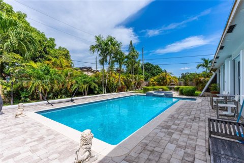 Casa en venta en Miami, Florida, 4 dormitorios, 195.47 m2 № 1981871 - foto 8